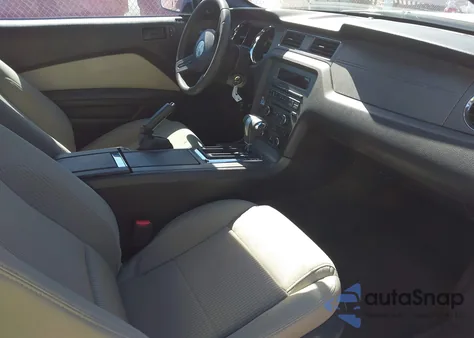 2012 Ford Mustang V6 из США, поврежденный, VIN 1ZVBP8AM7C5260016